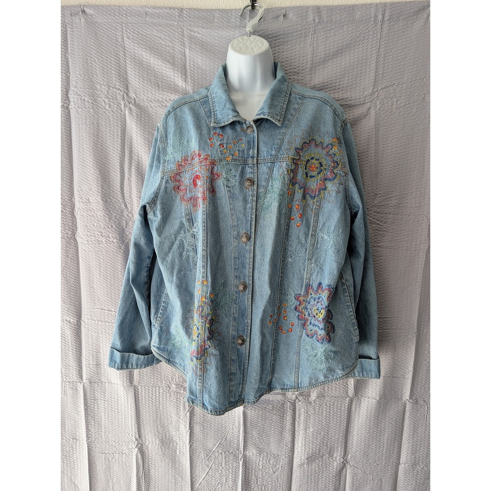 White Stag XL Womens Denim Jacket Light Wash Embroidered Floral Sunburst Boho